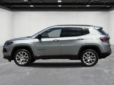 2024 Jeep Compass Latitude Lux FWD