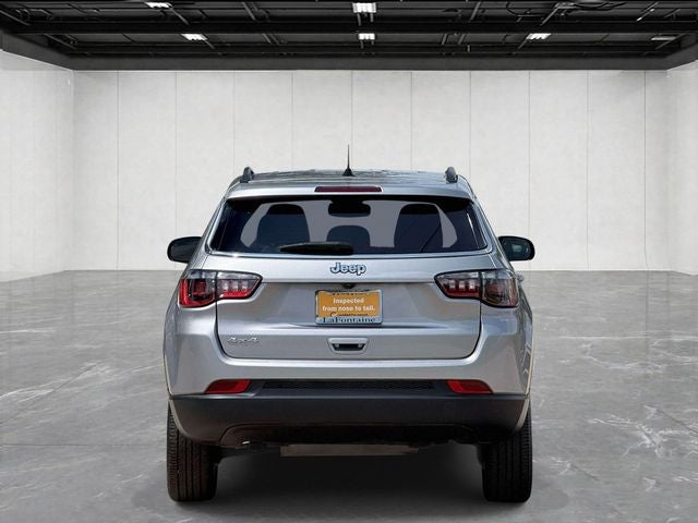 2024 Jeep Compass Latitude Lux FWD