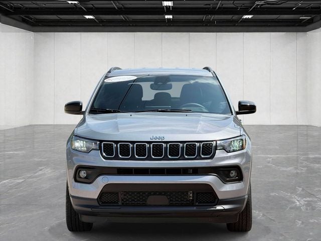 2024 Jeep Compass Latitude Lux FWD