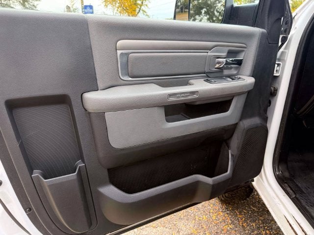 2018 RAM 3500 Chassis Tradesman/SLT