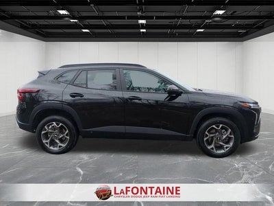 2025 Chevrolet Trax FWD LT