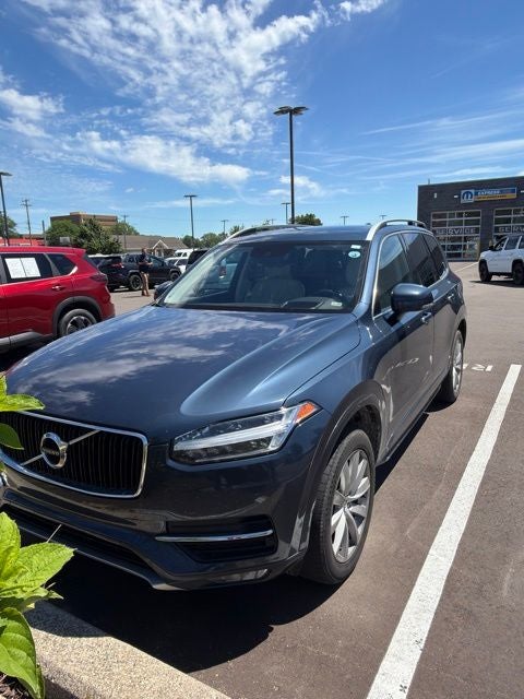 2018 Volvo XC90 T6 Momentum