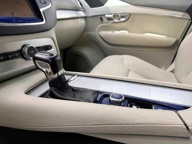 2018 Volvo XC90 T6 Momentum