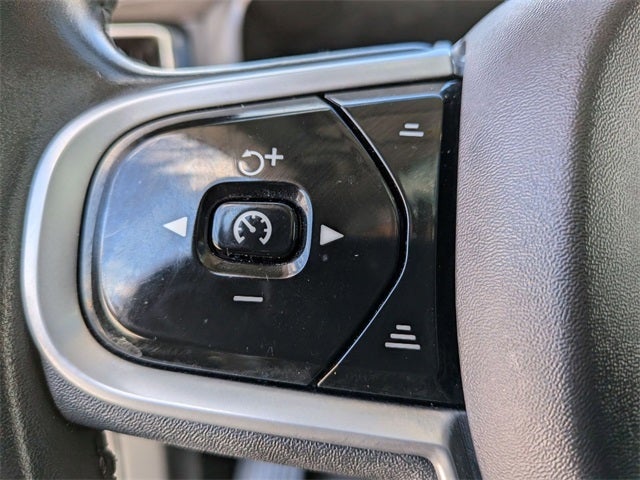 2022 Volvo XC60 B5 Inscription