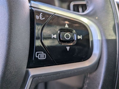 2022 Volvo XC60 B5 Inscription