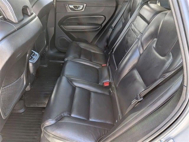 2022 Volvo XC60 B5 Inscription