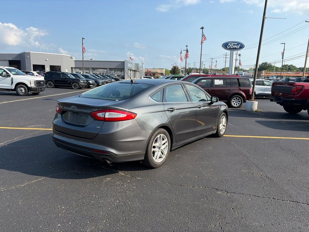 2016 Ford Fusion SE