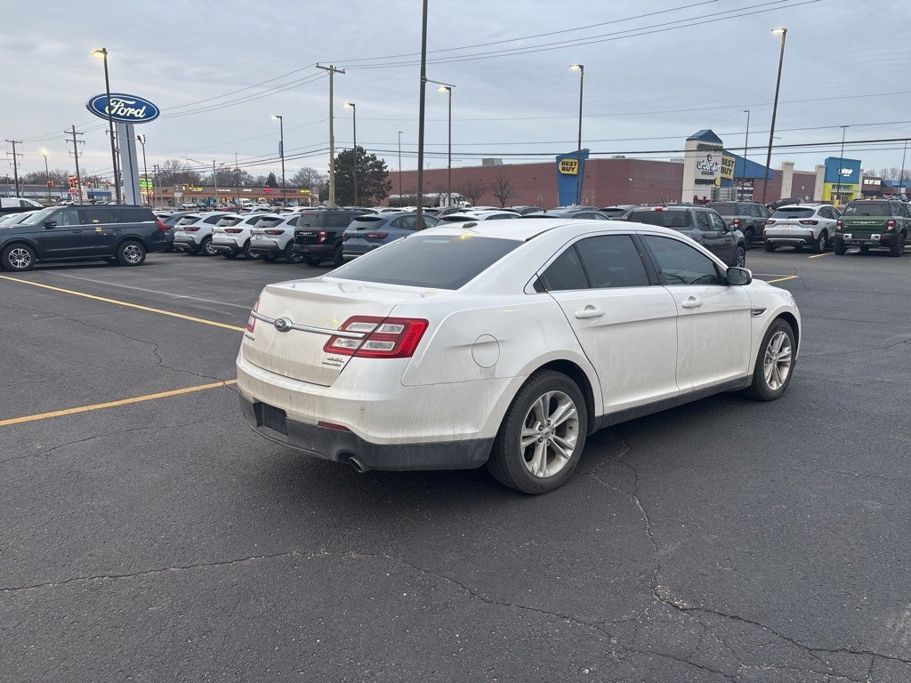 2015 Ford Taurus SEL