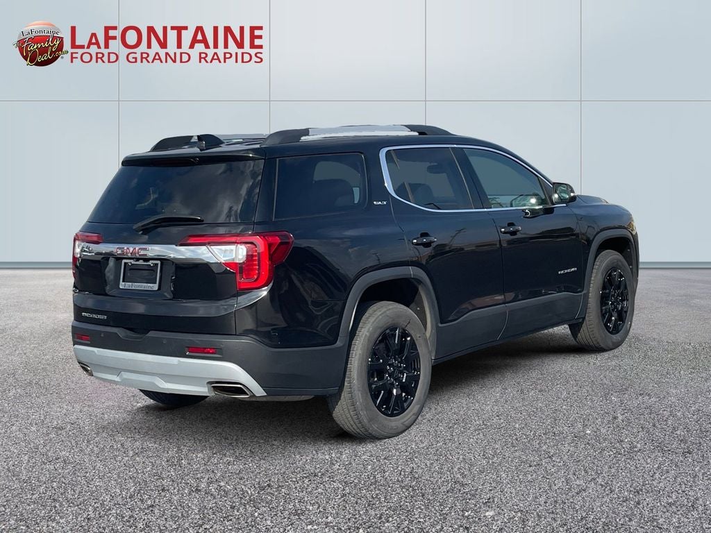 2023 GMC Acadia SLT