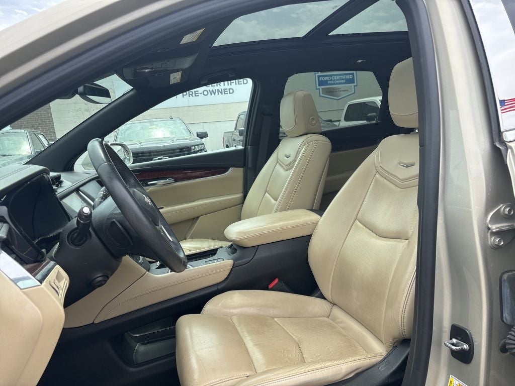 2017 Cadillac XT5 Luxury