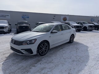 2017 Volkswagen Passat 1.8T R-Line