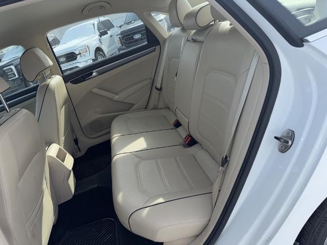 2017 Volkswagen Passat 1.8T R-Line