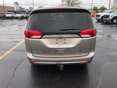 2017 Chrysler Pacifica Hybrid Platinum