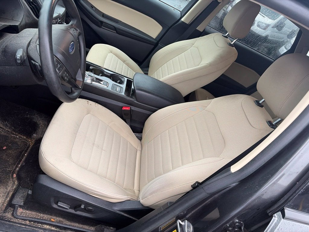2020 Ford Edge SE