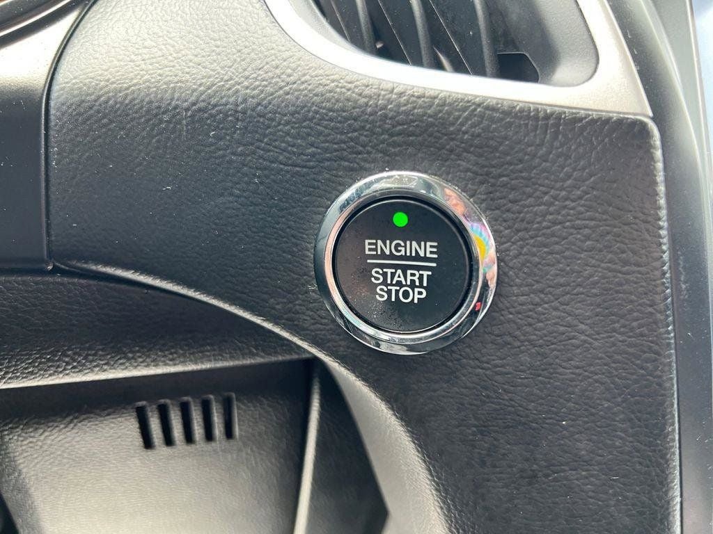 2022 Ford Edge SE