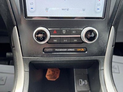 2022 Ford Edge SE