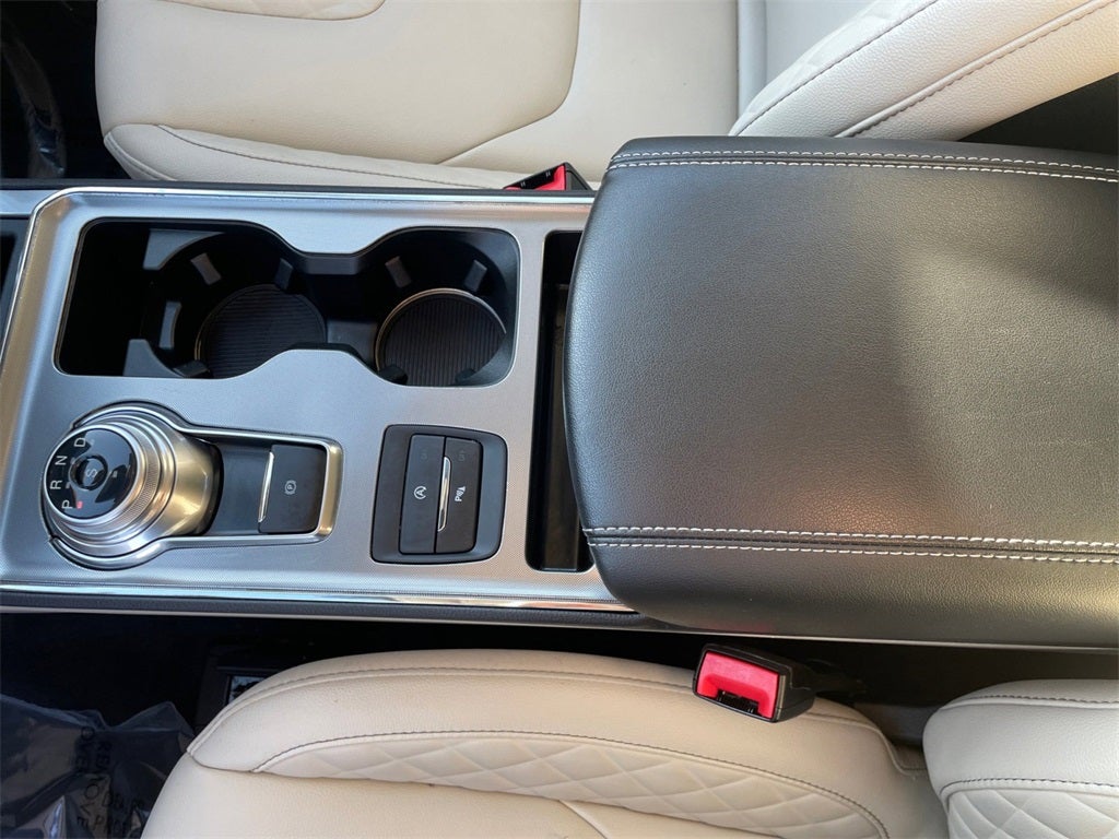 2024 Ford Edge Titanium