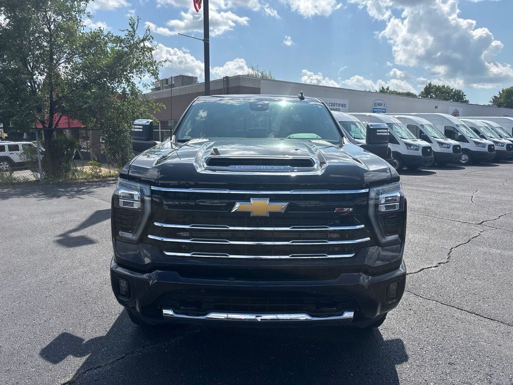 2025 Chevrolet Silverado 3500HD LTZ