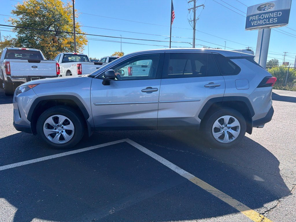 2022 Toyota RAV4 LE