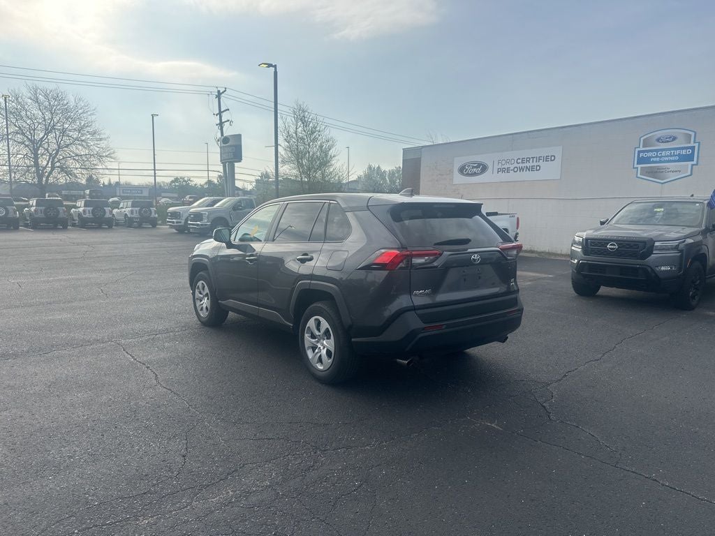2024 Toyota RAV4 LE