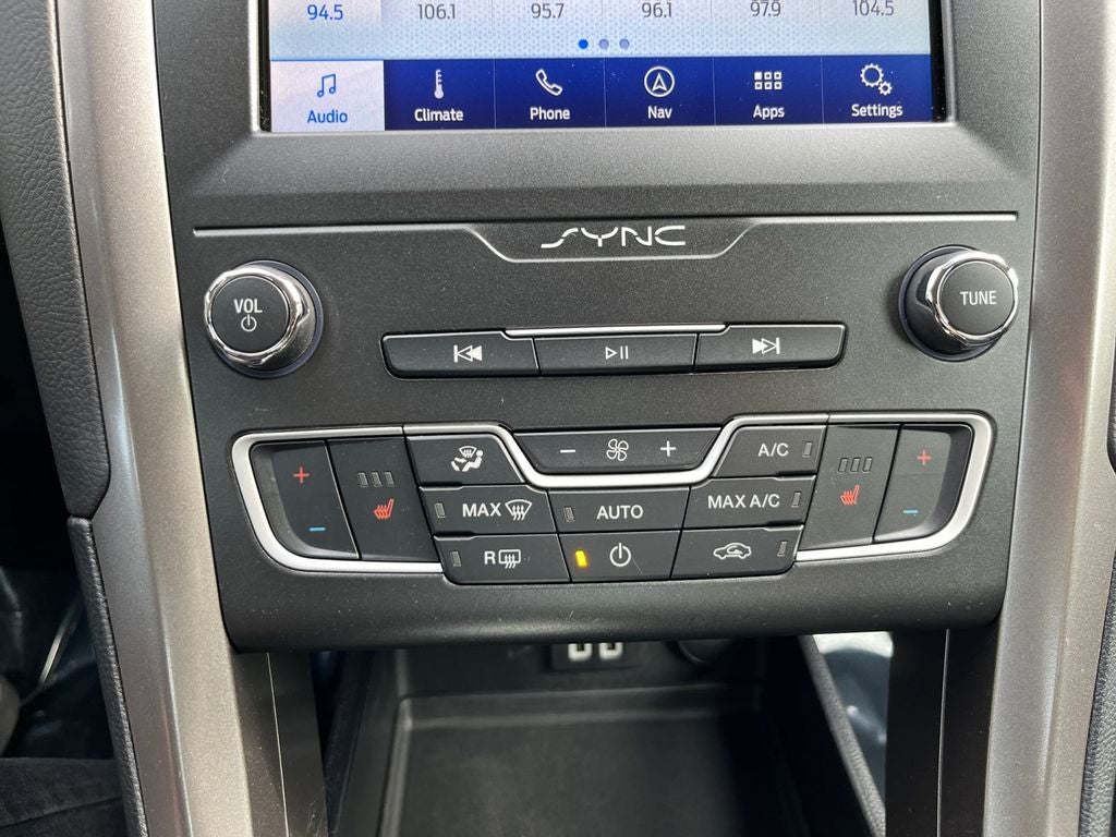 2020 Ford Fusion SE