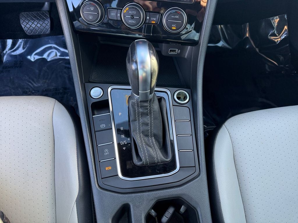 2019 Volkswagen Jetta R-Line