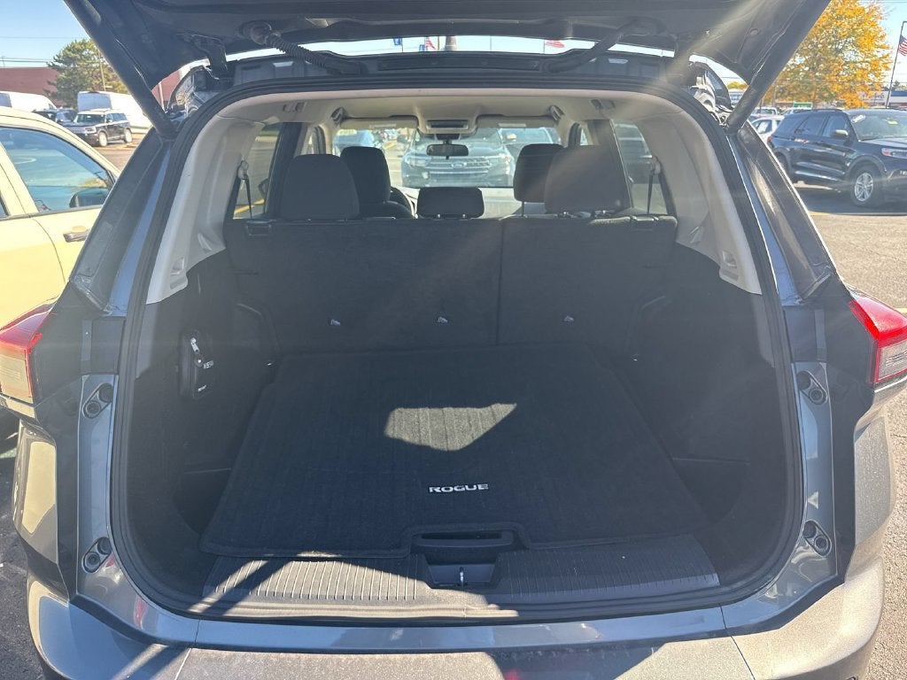 2025 Nissan Rogue SV