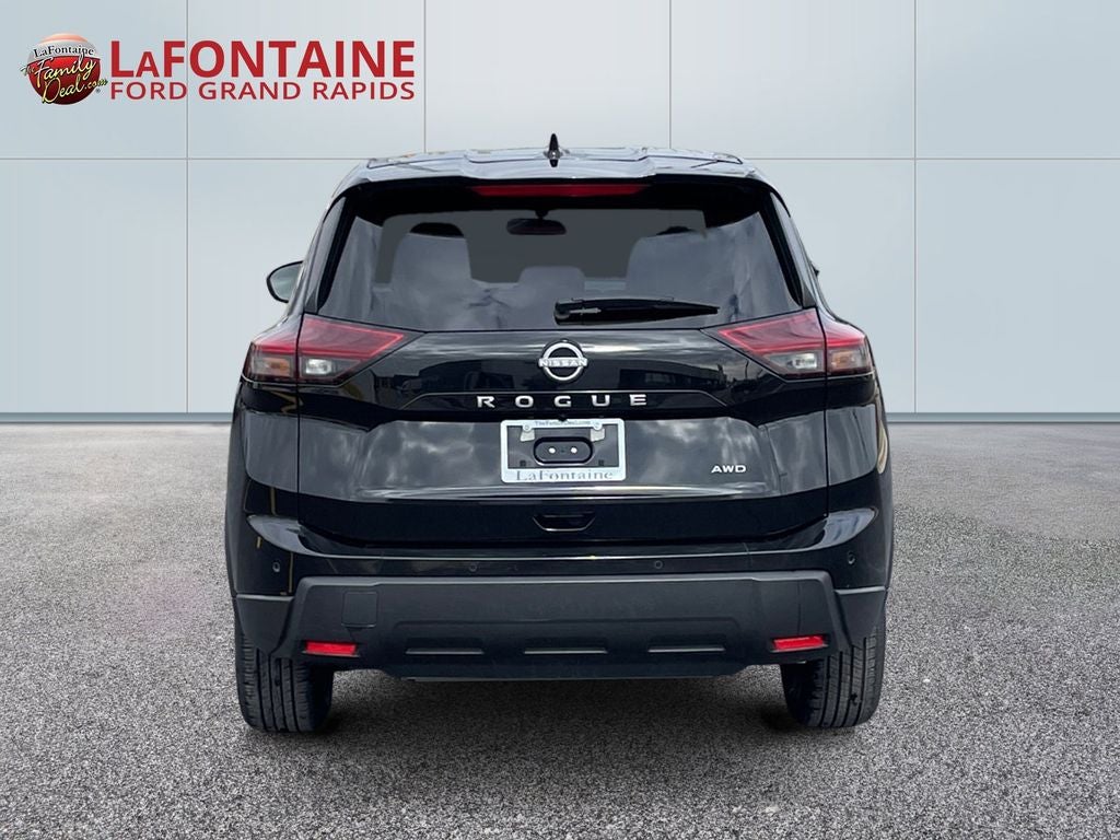 2025 Nissan Rogue SV