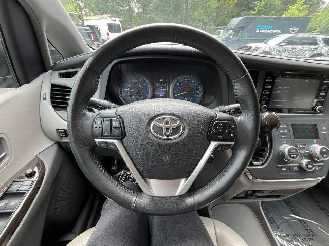 2018 Toyota Sienna XLE 8 Passenger