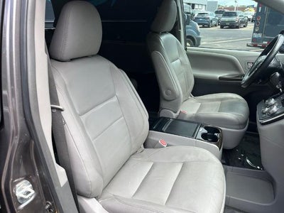 2018 Toyota Sienna XLE 8 Passenger