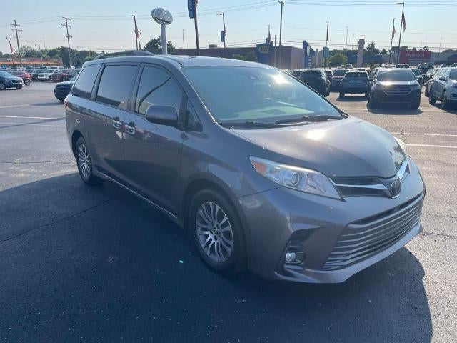 2018 Toyota Sienna XLE 8 Passenger