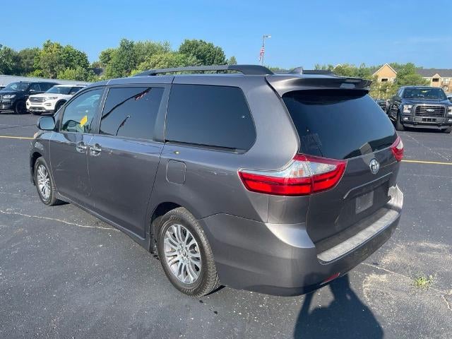 2018 Toyota Sienna XLE 8 Passenger
