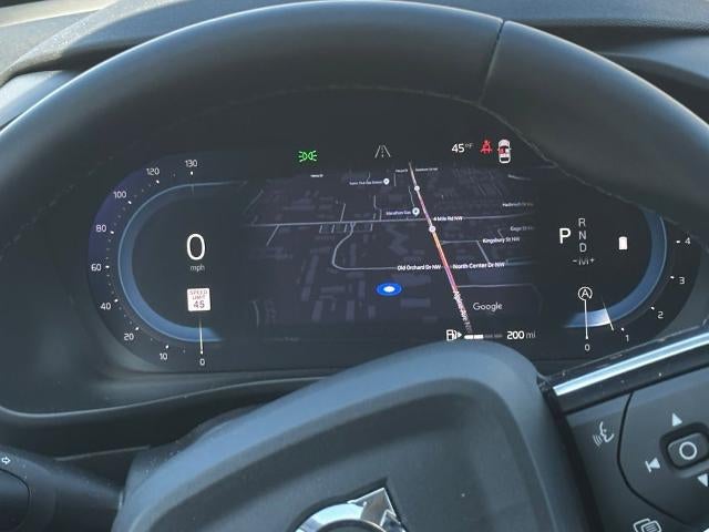 2024 Volvo XC40 B5 Plus Bright Theme