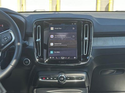 2024 Volvo XC40 B5 Plus Bright Theme