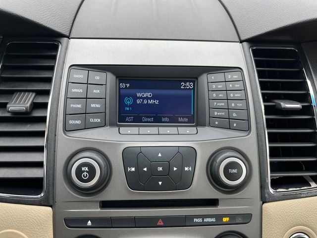 2017 Ford Taurus SE
