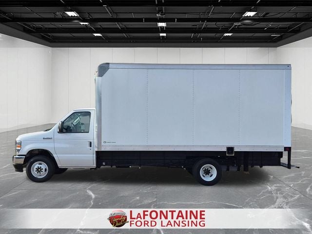 2027 Ford E-450SD Base