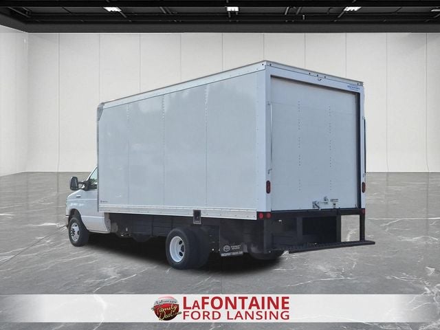 2027 Ford E-450SD Base