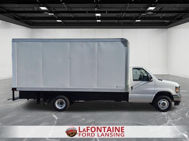 2027 Ford E-450SD Base