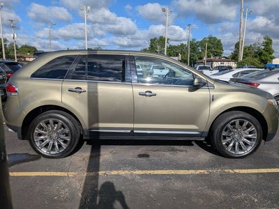 2013 Lincoln MKX Base