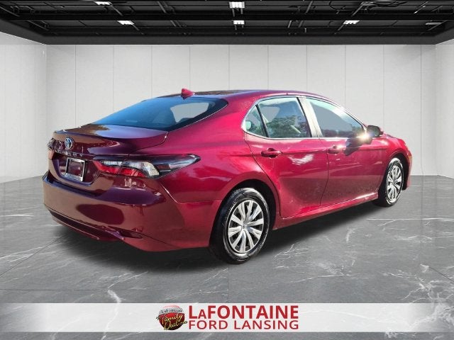 2022 Toyota Camry Hybrid LE