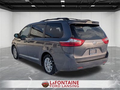 2017 Toyota Sienna XLE