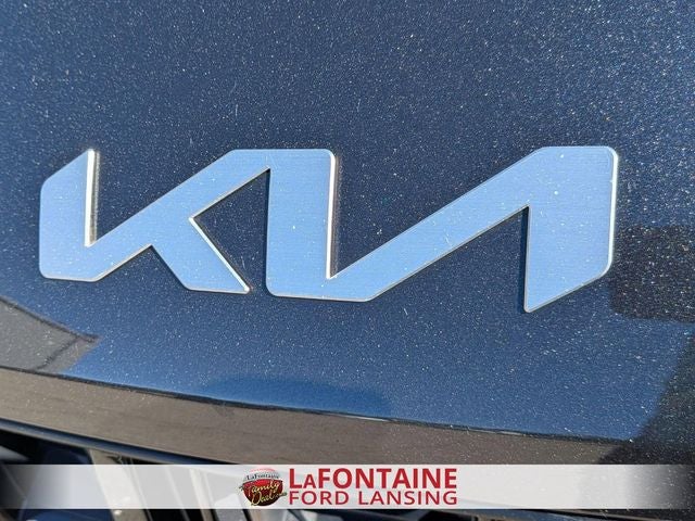2023 Kia Carnival LX Seat Package