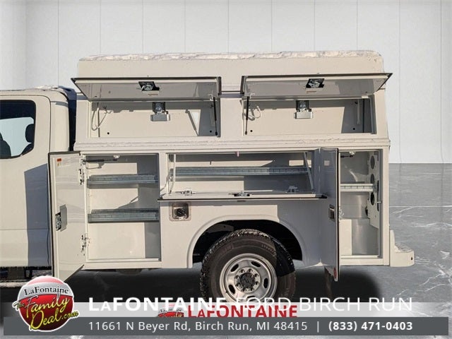 2025 Ford F-250SD XL 8' READING ENCLOSED SERVICE BODY