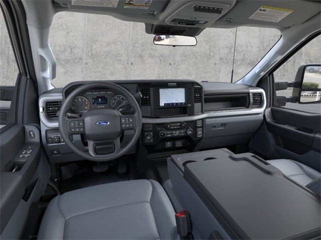 2026 Ford F-550SD DRW