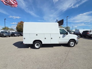 2026 Ford E-350SD Base Cutaway
