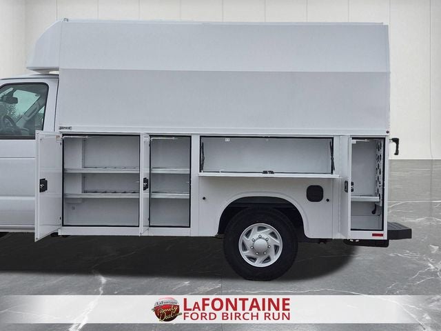 2027 Ford E-350SD Base Cutaway