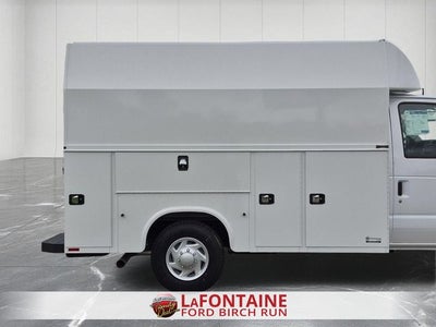 2027 Ford E-350SD Base Cutaway