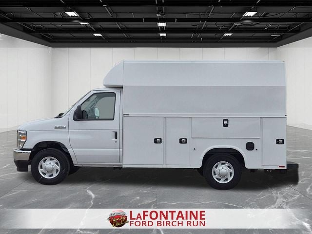 2027 Ford E-350SD Base Cutaway