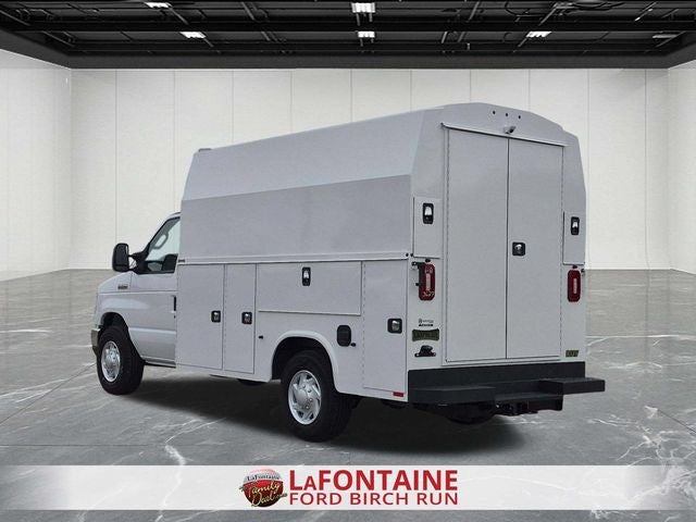 2027 Ford E-350SD Base Cutaway