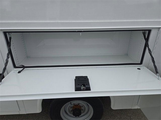 2026 Ford E-350SD Base Cutaway